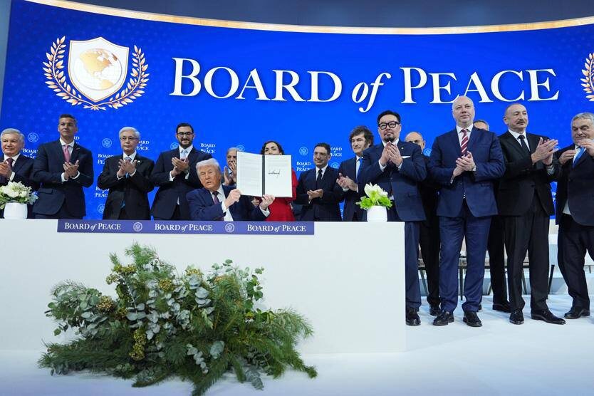 фото обложки: Evan Vucci / AP / TASS