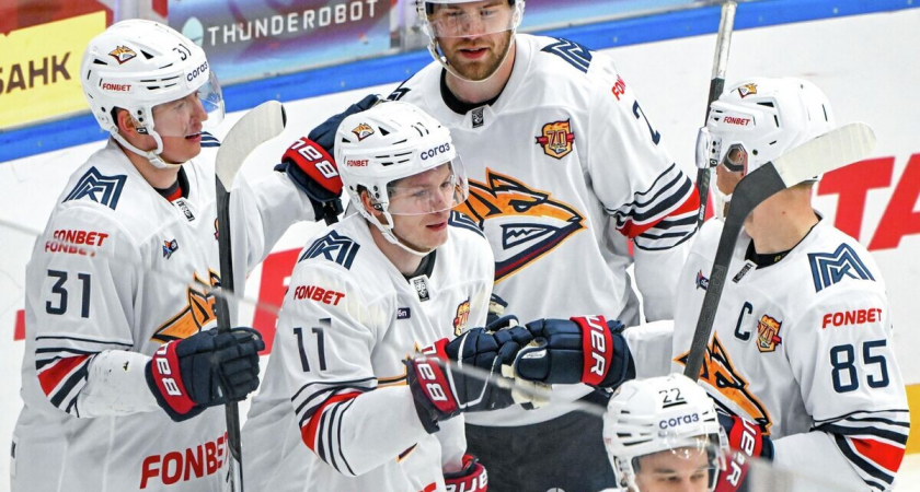    Игроки ХК "Металлург" | © РИА Новости / Сергей Гунеев