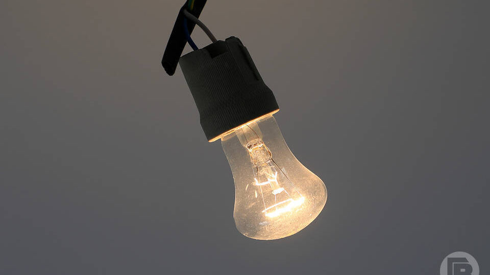 В трех районах Волгограда отключат свет 23 января