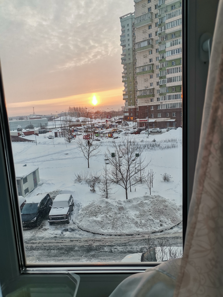 Мы живём в человейниках и нас уже больше 8,5 млрд. Это почти пик! Максимум составит 10,3 млрд. Его мы пройдём в 2080 году. Потом только вниз! 