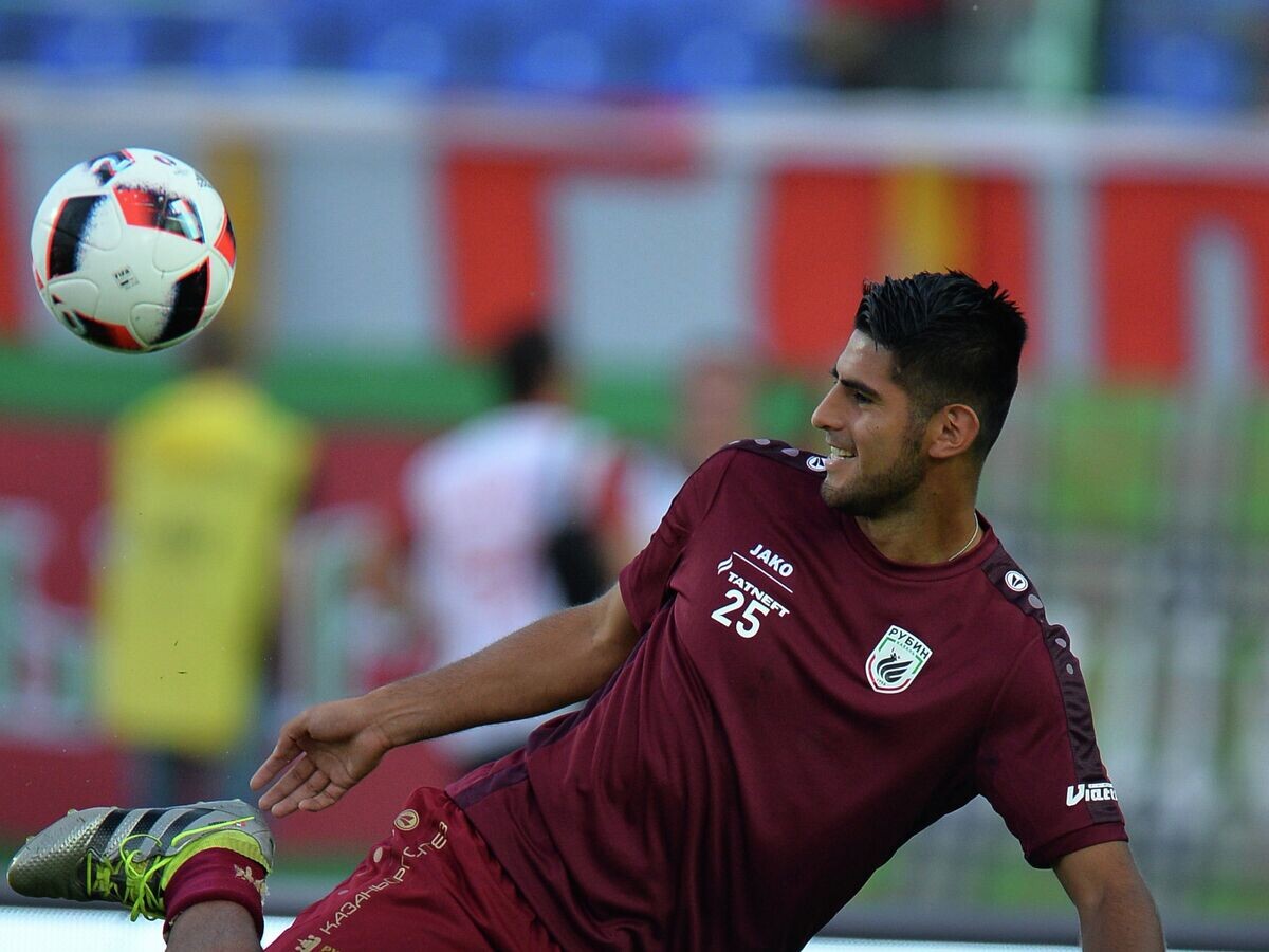    Защитник ФК "Рубин" Карлос Самбрано | © РИА Новости / Максим Богодвид