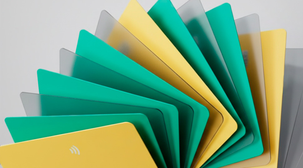 В 2025 году выдача кредитных карт упала на 40%