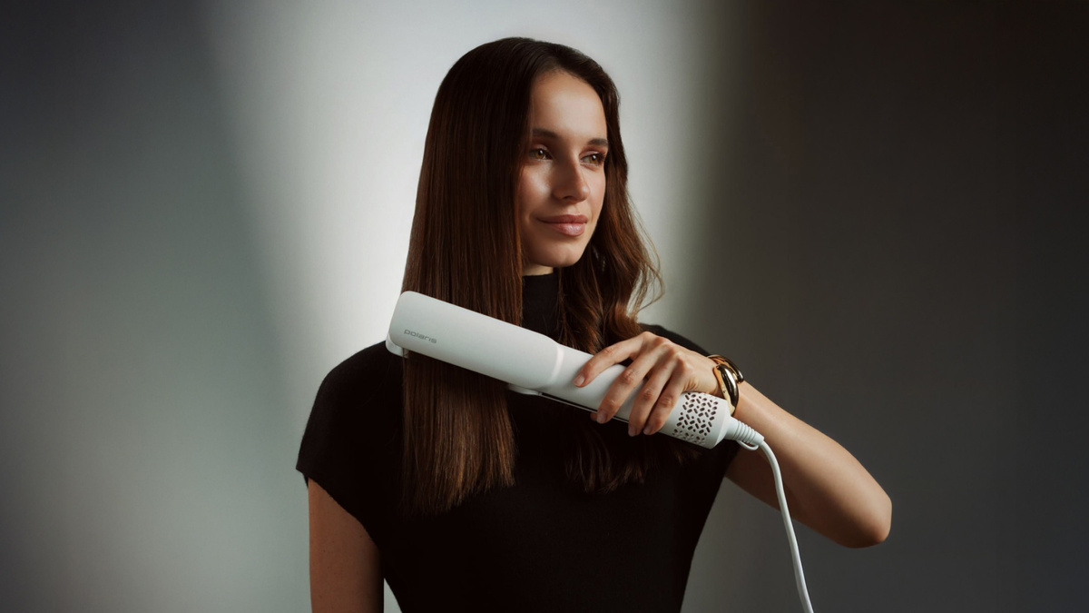 Стайлер Polaris PHS 6000 для сушки и бережного выпрямления влажных волос.