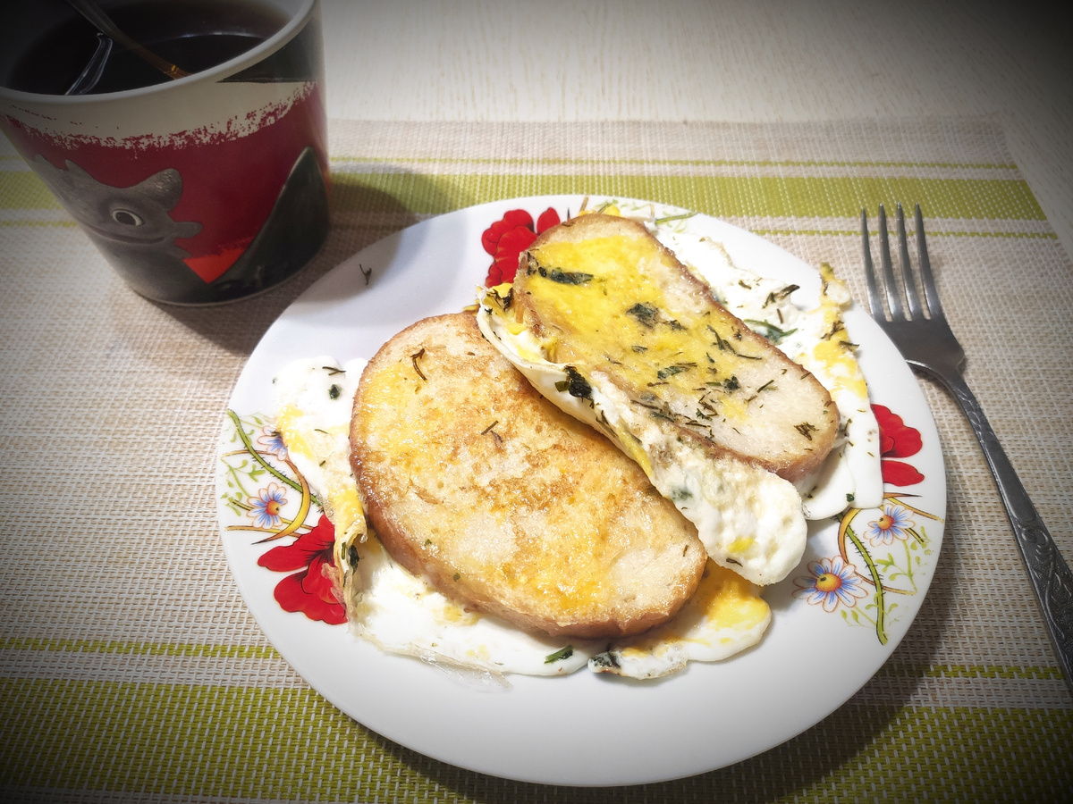 Мой завтрак: яйцо с хлебом 😁