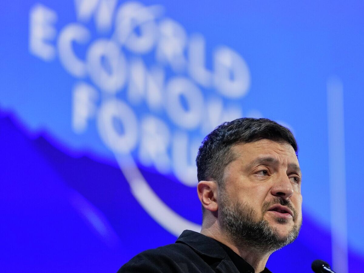    Владимир Зеленский выступает на Всемирном экономическом форуме в Давосе | © AP Photo / Markus Schreiber