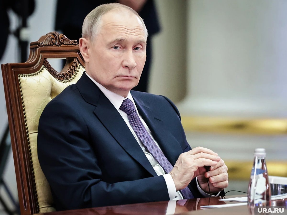     Президент Владимир Путин провел совещание по развитию электроники