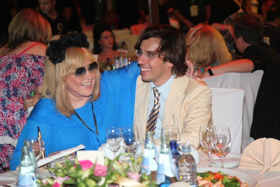    Алла Пугачева и иноагент Максим Галкин* четыре года скитаются на чужбине Лариса КУДРЯВЦЕВА/ЭГ