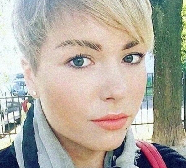 "Нашла в бардачке машины мужа рыжую заколку-крабик. У меня короткие волосы. Спросила - он сказал: "Это твоя". Я показала ему свою стрижку