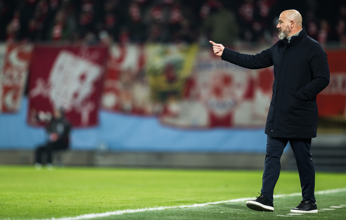    Главный тренер "Црвены Звезды" Деян Станкович  PETTER ARVIDSON/Bildbyran/Sipa USA via Reuters Connect