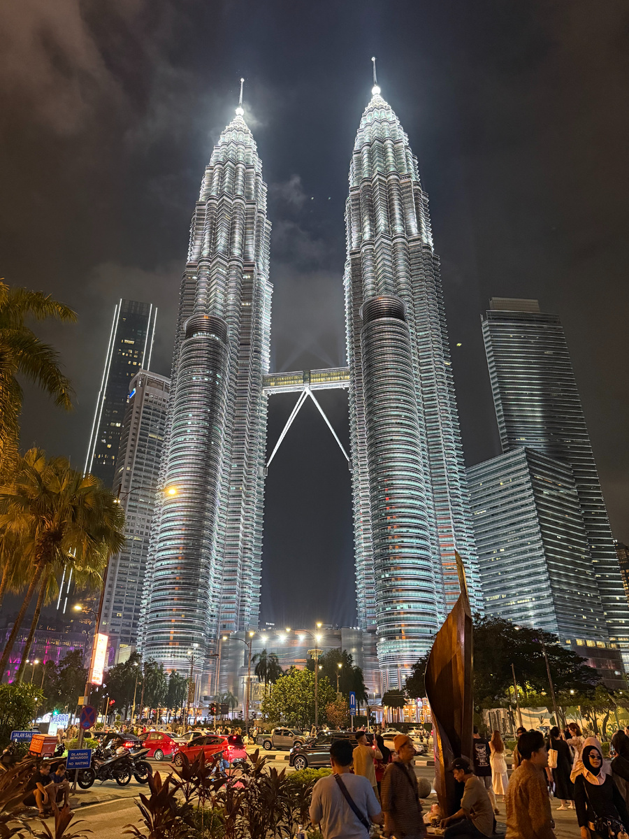 Куала-Лумпур, Башни Петронас. Фото автора