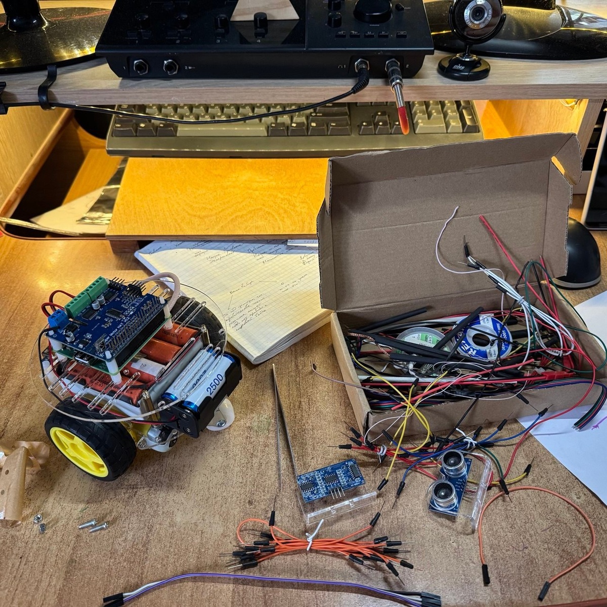 Неделю спустя. Робот обзаводиться органами чувств.