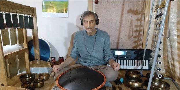 Я и мои друзья-инструменты - равваст, каатон, поющие чаши, била - колокола, тубофон, колокольчики, синтезатор