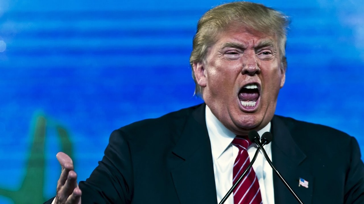 - У них даже эскалатор не работает...