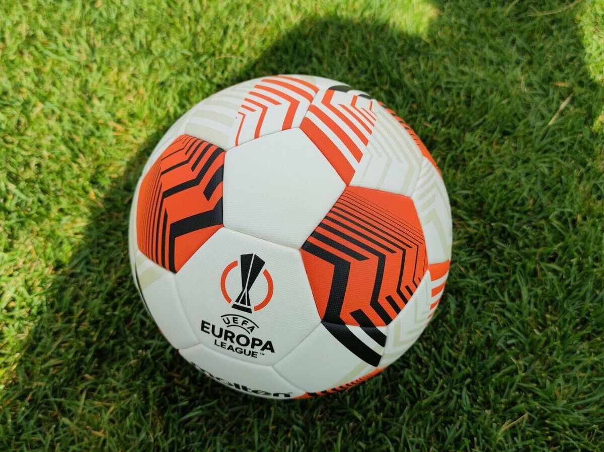    Мяч Лиги Европы УЕФА | © официальный твиттер клуба "Легия"