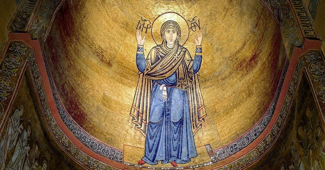 Мозаиками по византийскому образцу были украшены храм Св. Софии в Киеве (1019—1037)