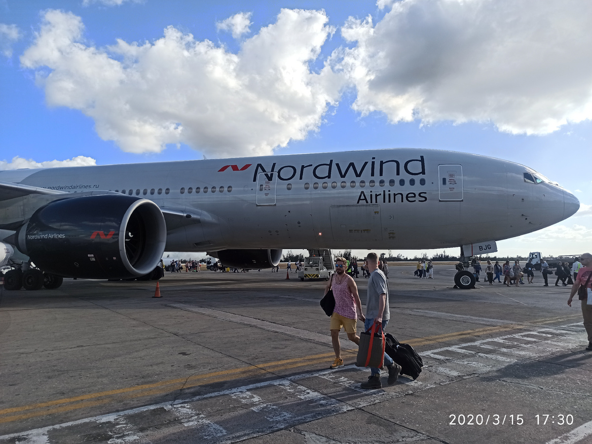 Сразу после посадки в аэропорту Санта Клары на Кубе