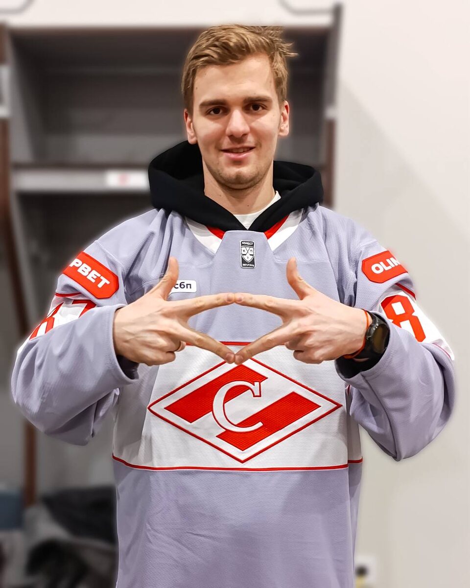 Даниил Гутик 