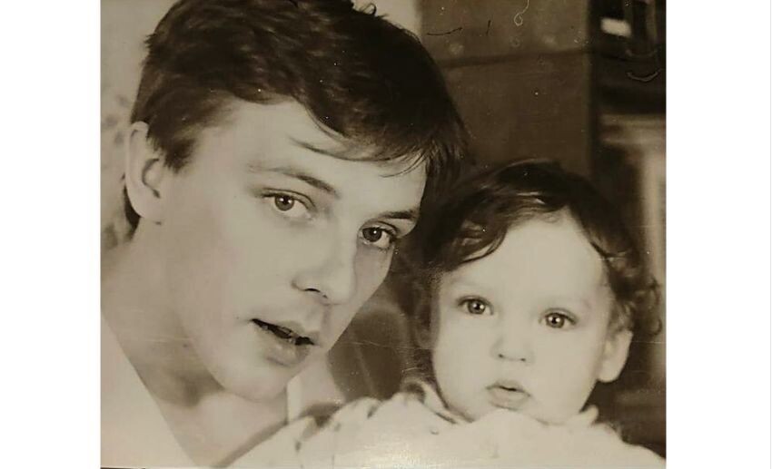 Елизавета в детстве с отцом