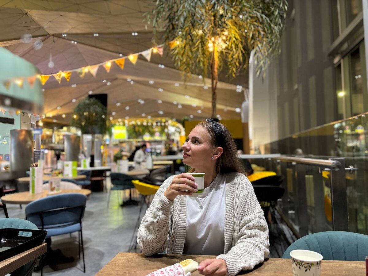 На фото автор Дзен-канала, Ирина Князева, карьерный консультант №1 по мнению ведущего отраслевого сервиса HRTIME