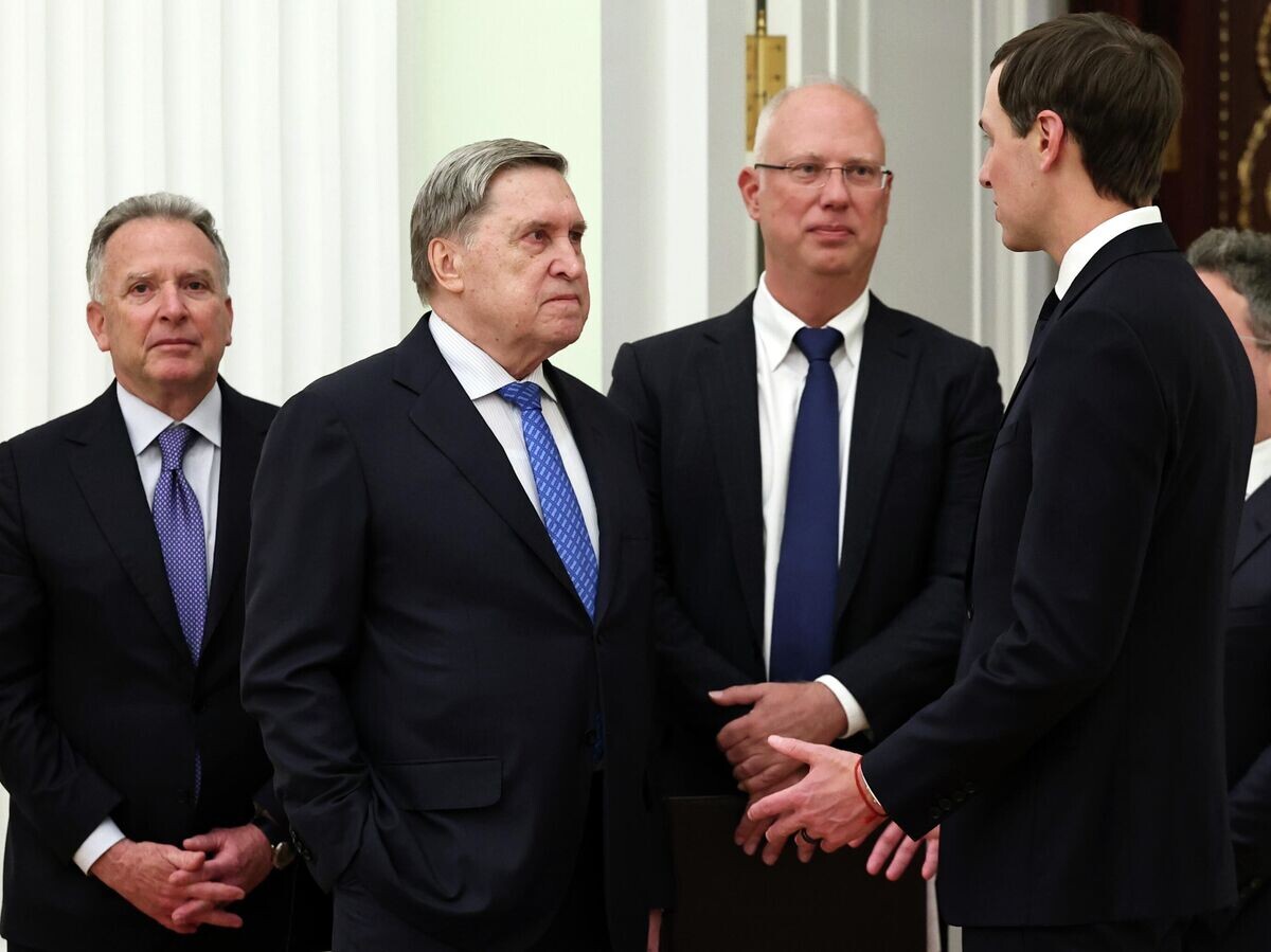    Делегации России и США пообщались перед переговорами с Путиным | © POOL