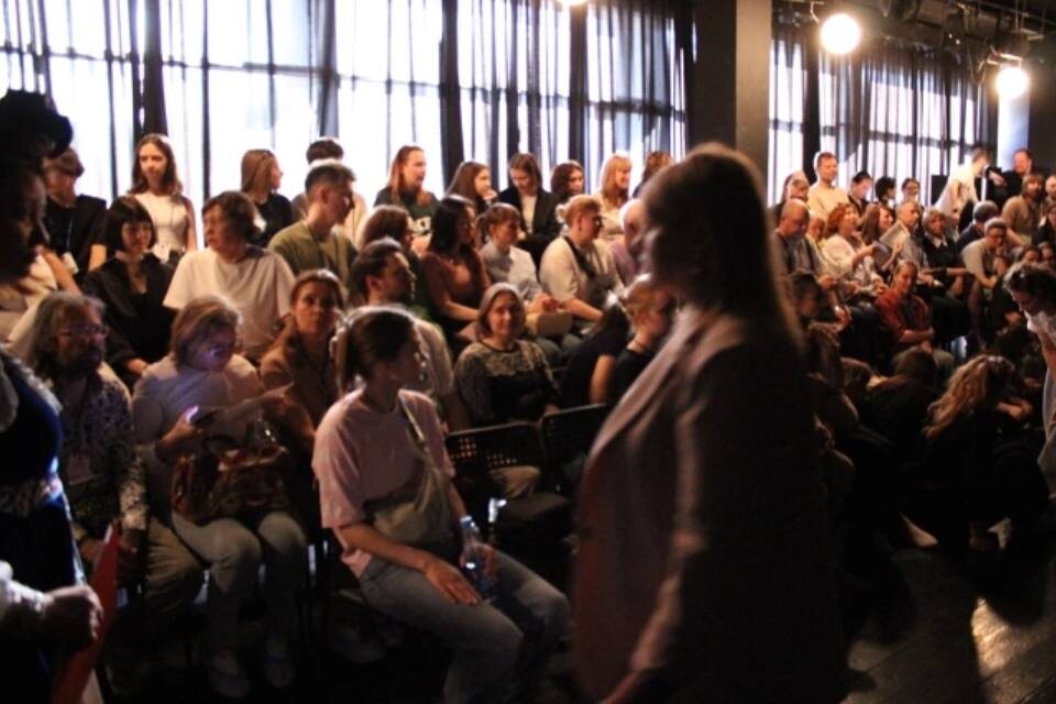 фото взято со стены сообщества "Действующие лица"