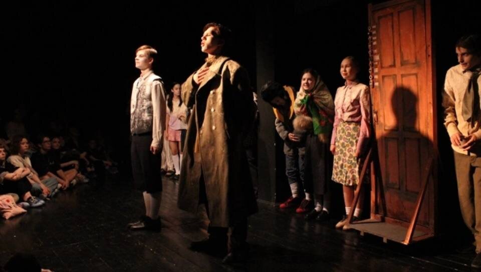 фото взято со стены сообщества "Действующие лица"