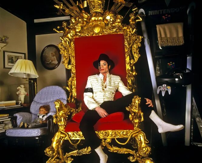 Запоминающиеся песни, скандалы и пластические операции. Каким был Майкл Джексон