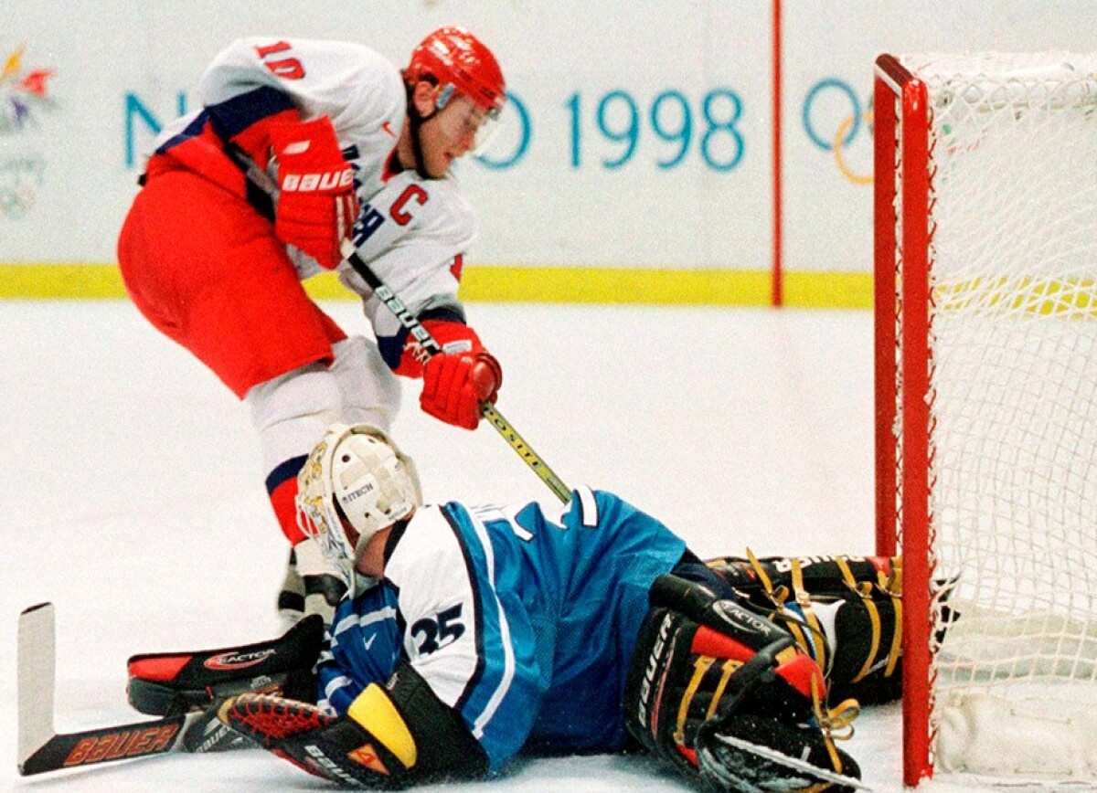     В Daily Faceoff включили Буре в топ-25 олимпийцев эпохи НХЛ: он выглядел наиболее выдающимся среди россиян