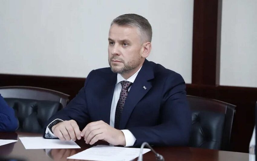 По делу о мошенничестве задержан начальник управления ФАДН Сергей Разживин