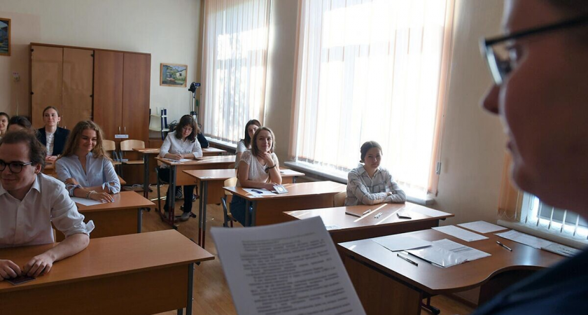   Ученики в классе перед экзаменом | © РИА Новости / Кирилл Каллиников