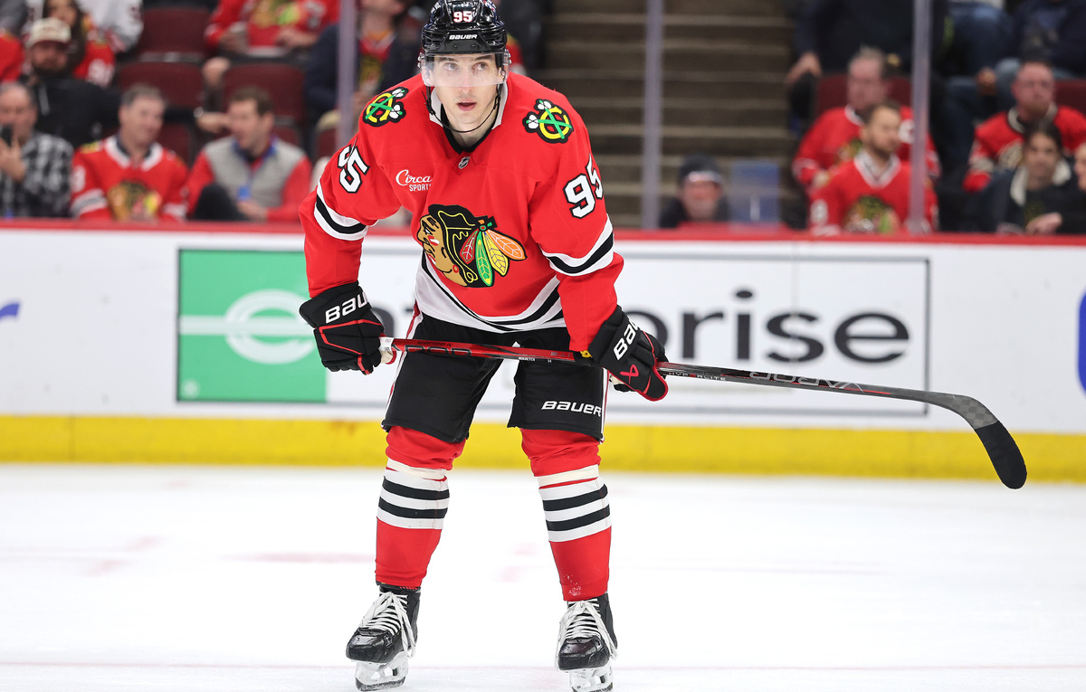    Форвард "Чикаго" Илья Михеев  Michael Reaves/Getty Images