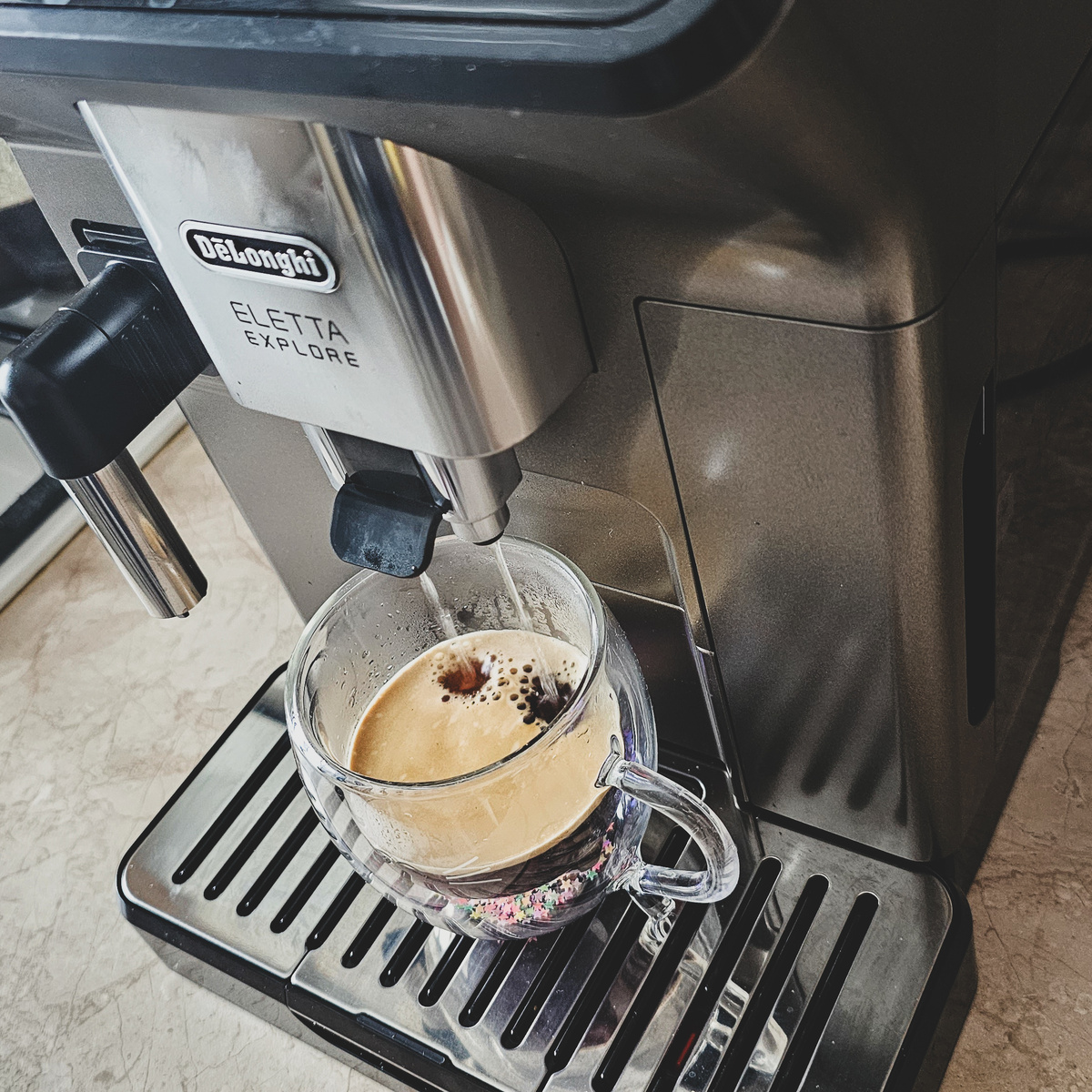 Каждое утро в нашем заведении начинается одинаково