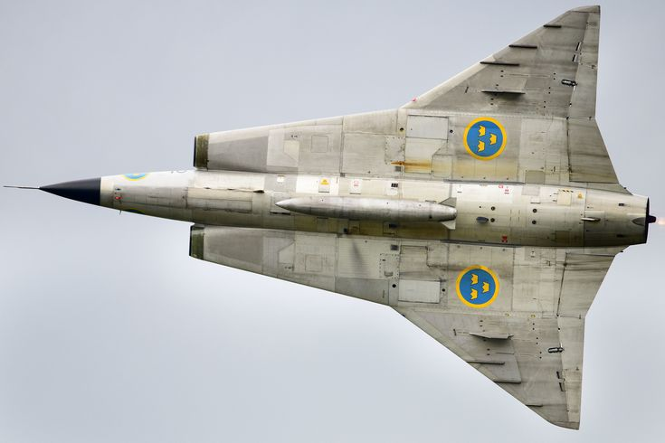 Шведский змей. Saab 35 Draken. Самый странный самолёт от шведов. Что думают о нём иностранцы?