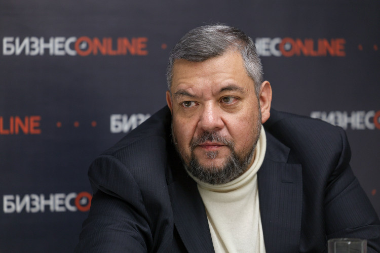   Владислав Кочетков: «Бюджетные траты достаточно большие, и крайне вероятна девальвация рубля. Текущий рубль комфортен для населения, но абсолютно неудобен для бюджета».   
Фото: Андрей Титов
