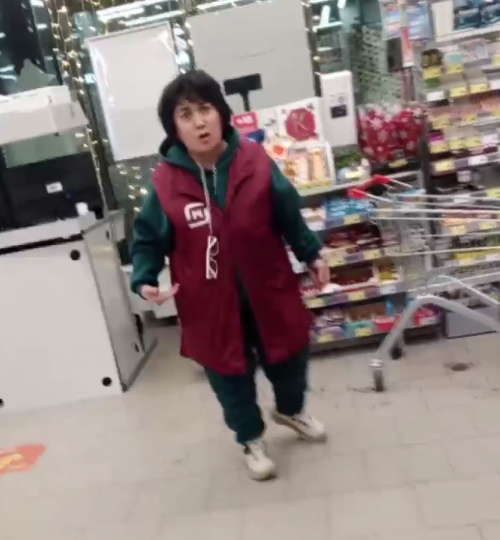 «Русскую общину приведешь? Ну, давай, приводи!»: неожиданные выпады от женщины-кассира из Узбекистана