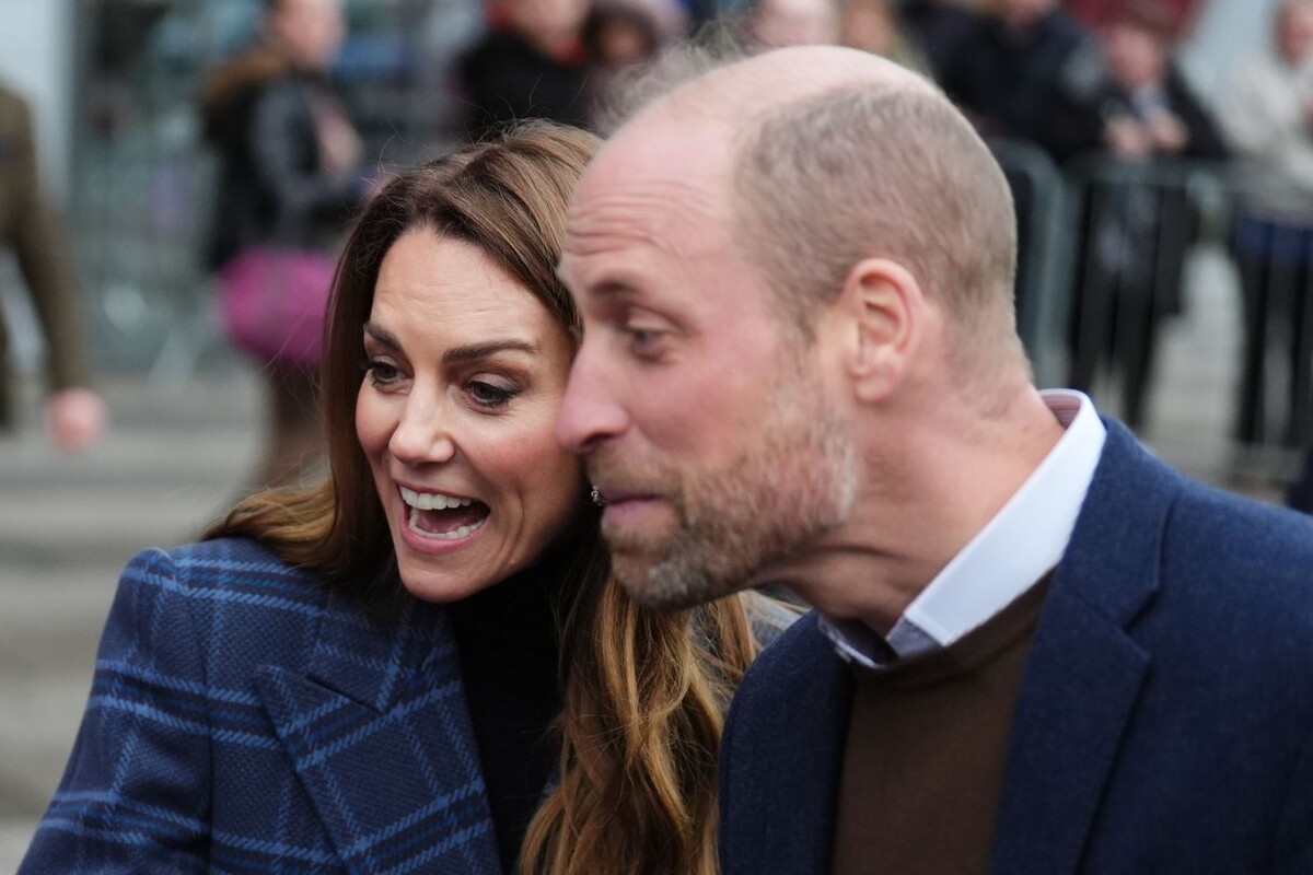 Бунт в королевской семье? Что происходит с Эндрю, как обнимаются принц Уильям и Кейт Миддлтон