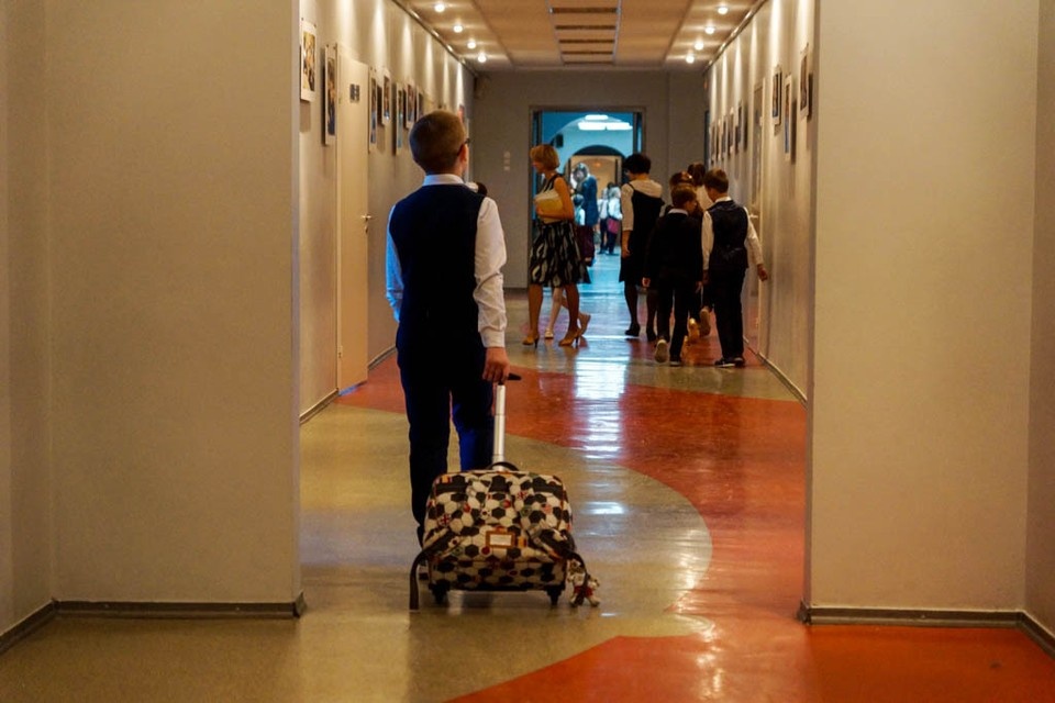    Родители требовали от школы миллион рублей в качестве компенсации морального вреда. Светлана МАКОВЕЕВА