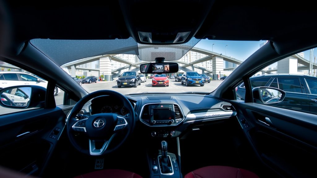    Какие авто до 160 л.с. имеют лучшую обзорность для безопасного маневрирования в пробках