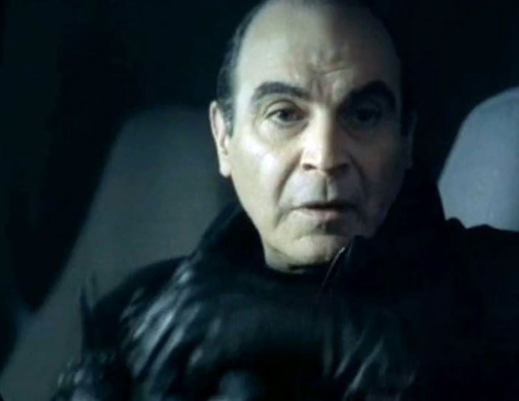 Главный зложей в фильме - Лео Жилетт