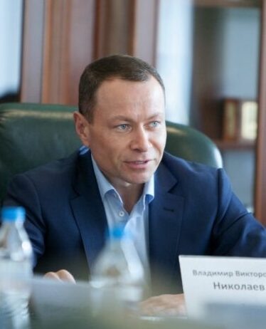 Владимир Николаев