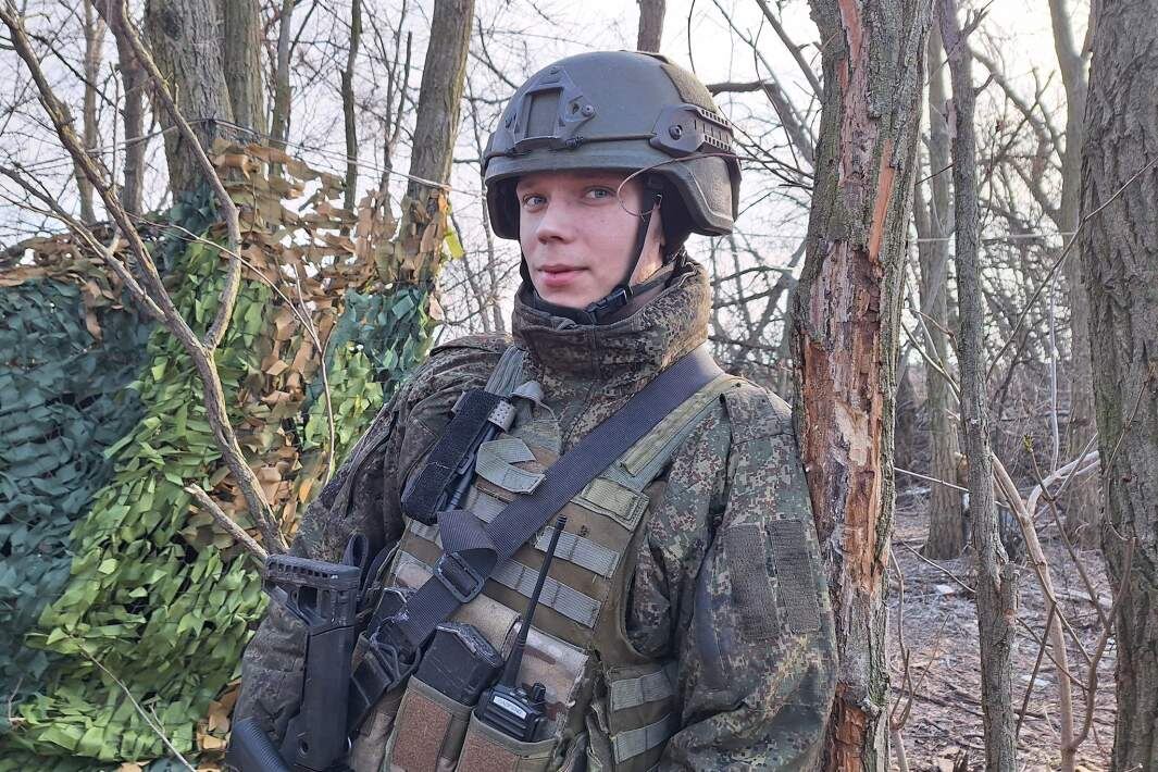 Наводчик рядовой Сергей Головин. Фото: ИЗВЕСТИЯ/Дмитрий Астрахань