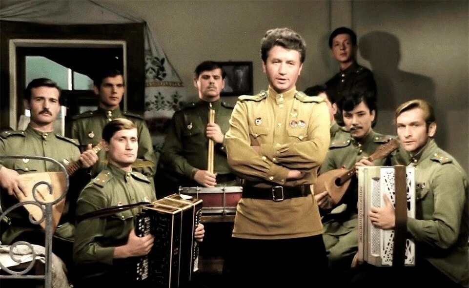 Кадр из фильма "В бой идут одни старики"