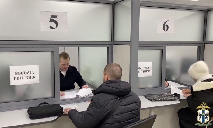 Миграционное законодательство в Новосибирской области за год нарушили 14 000 раз