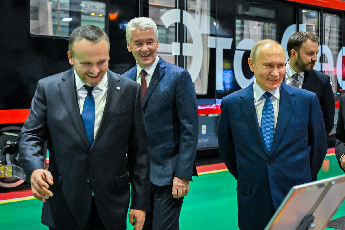 Президент России Владимир Путин и Мэр Москвы Сергей Собянин официально запустили беспилотный поезд