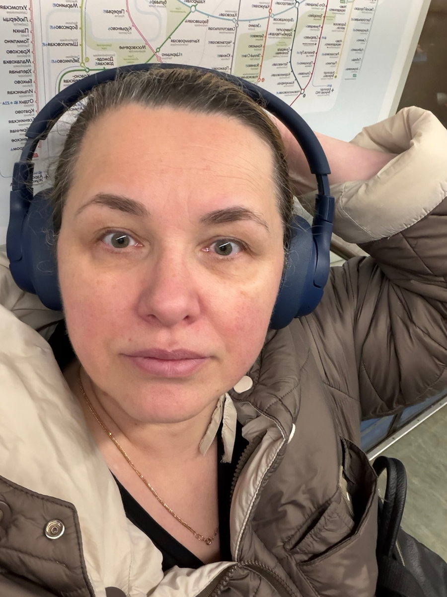 Ну ладно, поймали. Не всегда я и улыбаюсь. Или, никогда почти