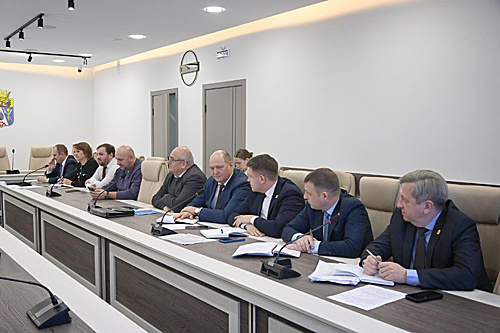    Идет заседание. / ФОТО Юлии Фроловой Администратор