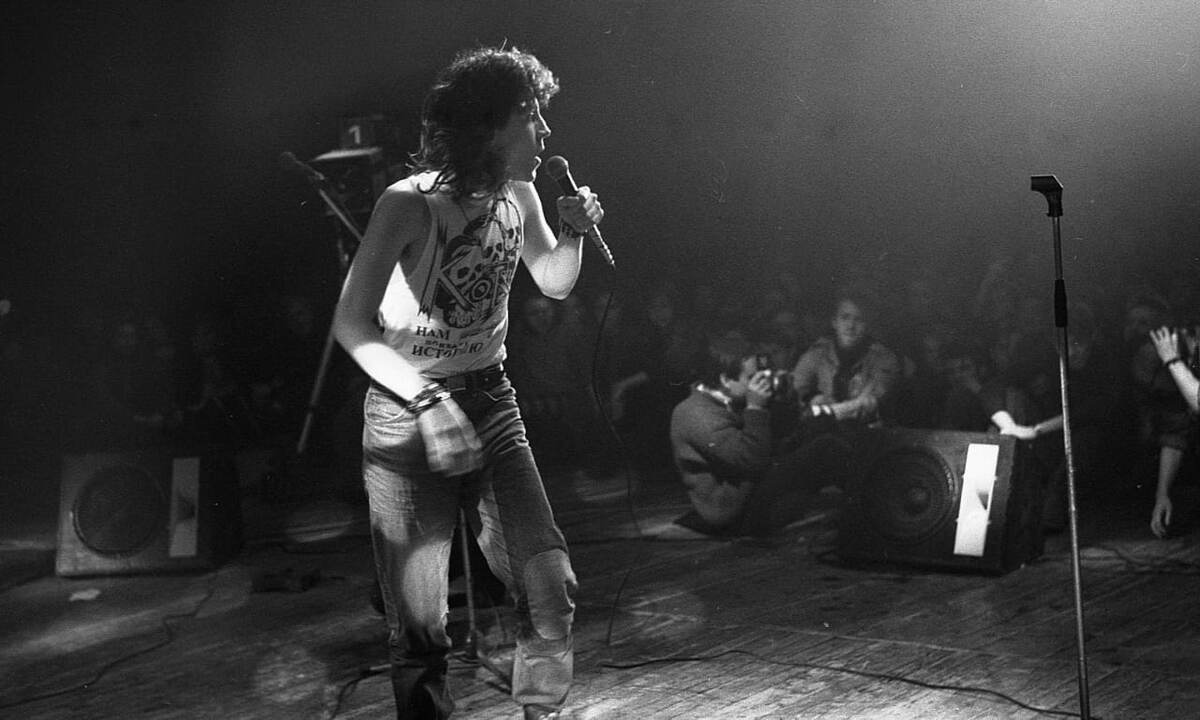 Андрон на сцене. Барнаул