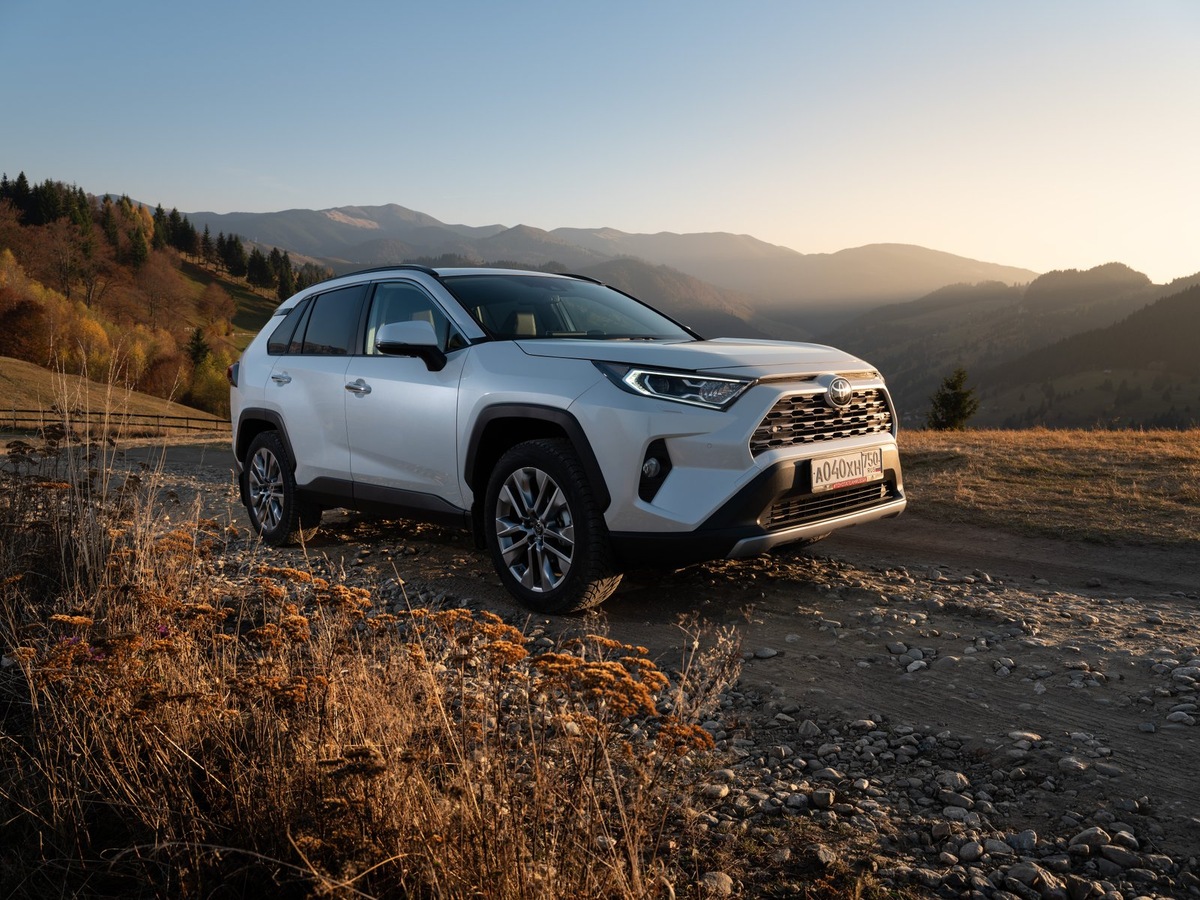    Toyota RAV4
