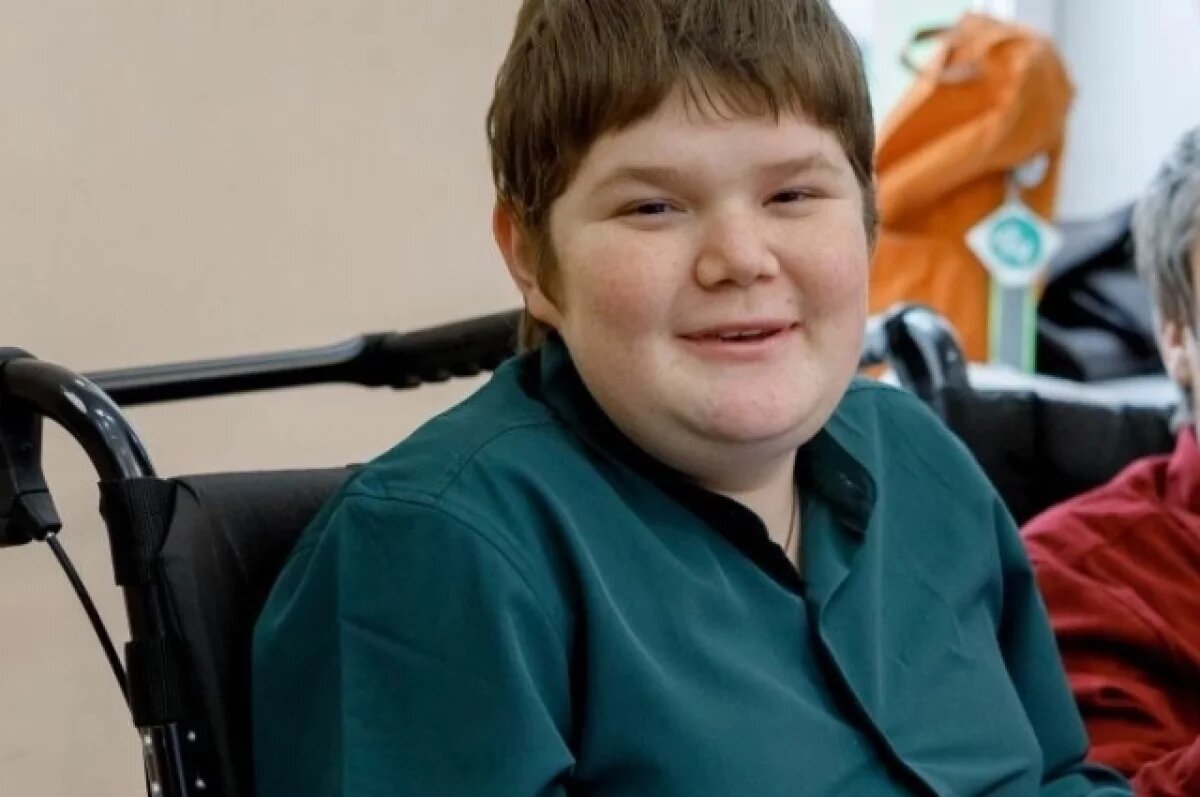    В Пермском крае семье с 14 детьми помогли получить подъёмник для сына