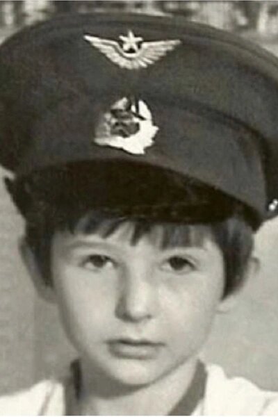    С юных лет Евгений Алдонин демонстрировал талант на футбольном поле